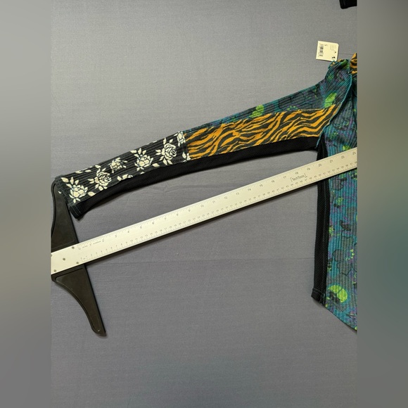 Free People Meadow Mix Teemulti Small - Picture 4 of 4